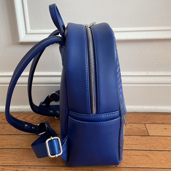 Disney Loungefly Medium sized backpack - Picture 3 of 6